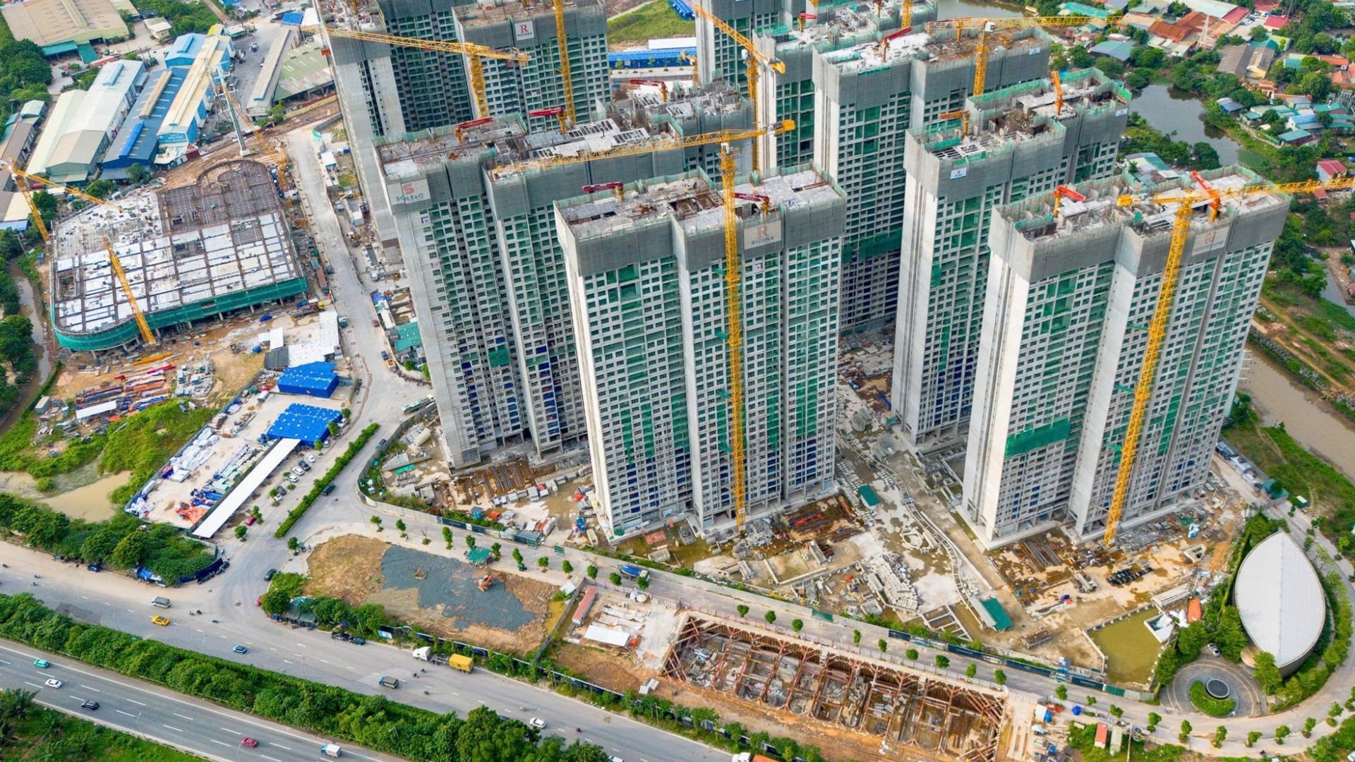 Chung cư cũ giảm giá sâu cũng khó bán