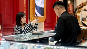 Giá vàng hôm nay 24/10: Giảm sâu khi nhà đầu tư "bán tháo"