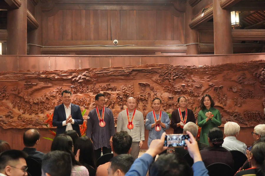 ‘Hội tụ di sản’ mở màn Festival Thăng Long – Hà Nội 2025 ‘Hội tụ di sản’ mở màn Festival Thăng Long – Hà Nội 2025