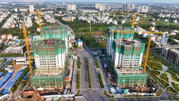 Thị trường bất động sản 2025: Tưng bừng M&A, khối nội dẫn sóng